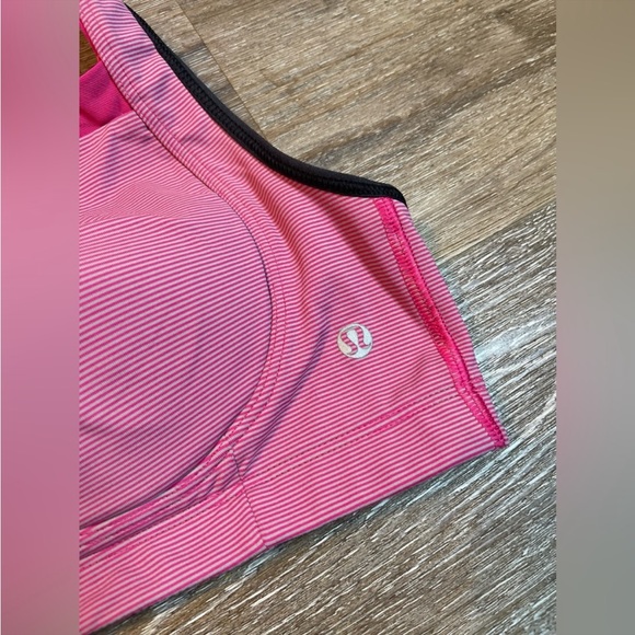 Lululemon sports bra. - Picture 2 of 4